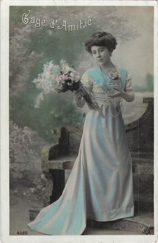 Gage amitie femme - femme, elegante