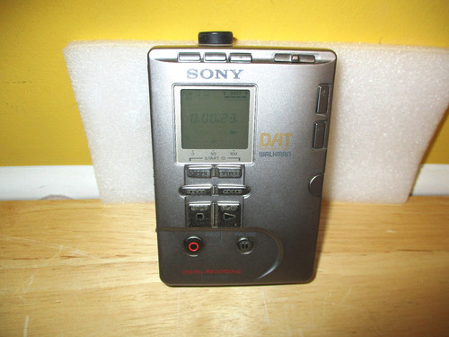Sony tcd d100 dat - sony, portable