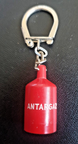 Ancien porte clé - , bouteille