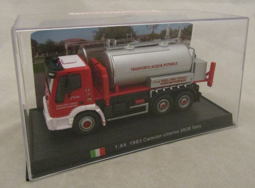 Vehicule camion citerne - 1/64,