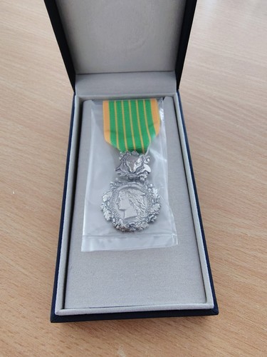 Médaille direction générale - direction,