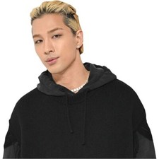 Taeyang (Jumper) Découpage du copain à mi-corps