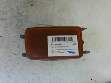 Optique avant secondaire droit