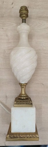 Pied lampe albatre - de,