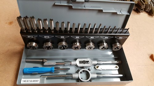 Coffret tarauds filiéres hss - tarauds,