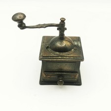 Taille-crayon miniature Espagne années 70 moulin à café décor métal moulé...