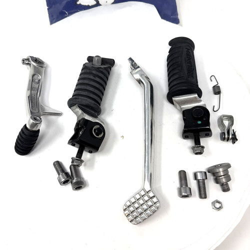 Triumph bonneville footrest - triumph,
