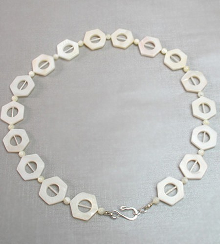 Polygon shell donut chip - 24",