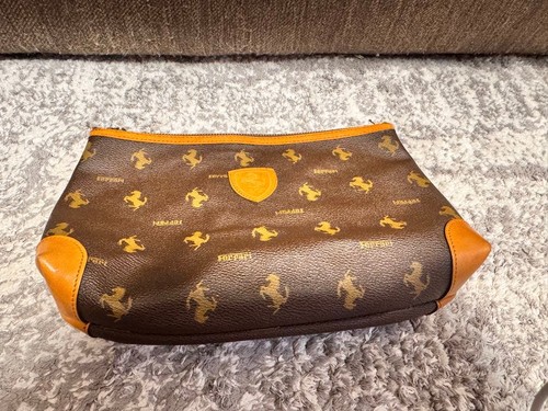 Sac pochette cuir ferrari - en,