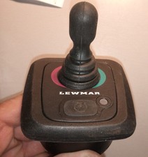 LEWMAR réf : 589268 et Blue box réf : 589842 NEUF!!