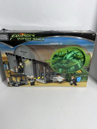2002 mega blocks - mega, alien