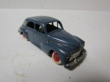 ancienne voiture miniature