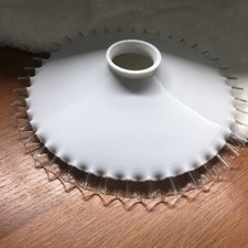 Suspension en verre opaline