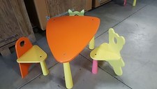 Table et chaises Récré pour enfants
