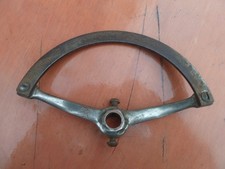 PIECE DETACHEE VEHICULE ANCIEN A IDENTIFIER