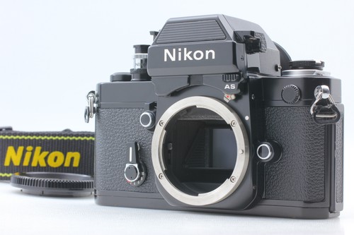 Appareil photo argentique noir