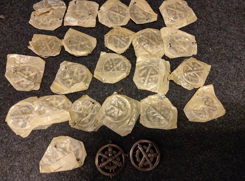 Rare lot insignes - de, 24