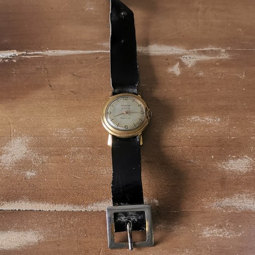 Montre mécanique vintage - montre,