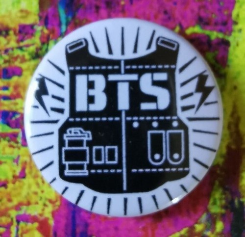 Badge bts pop - k,