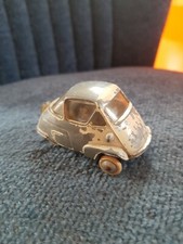 QUIRALU ISETTA VELAM VOITURE MINIATURE 1/43 JOUET ANCIEN 