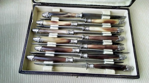 Coffret couteaux à - ,