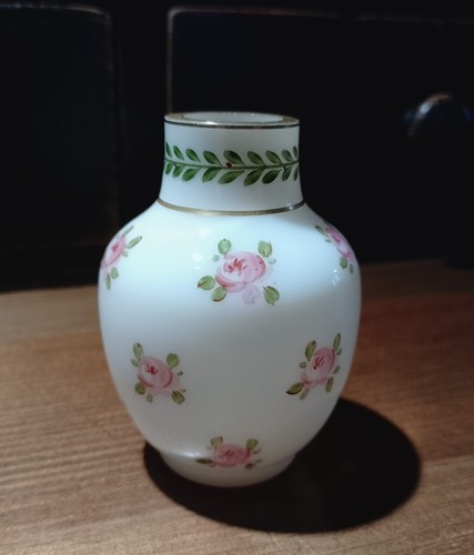 Outstanding small baccarat - outstanding,