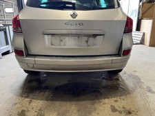 Pare choc arriere RENAULT CLIO
