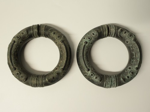 Rare paire bracelets - rare,