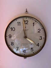 LE CASTEL - horloge années 50 - Fonctionne bien - fabrication suisse