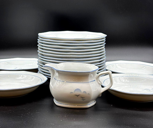 Lot cruches et assiettes - lot,