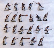 Plats d'étain 22 soldats