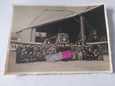 Photo souvenirs pilote Français Base aviation Groupe devant bimoteur