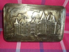 ancienne boite en tôle