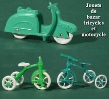 Jouets de bazar, 2 tricycles, 7 cm, et 1 motocycle type Scooter Vespa 7 cm