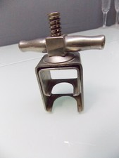 ANCIEN TIRE BOUCHON A CHAMPAGNE OU CIDRE