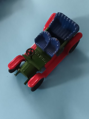 Véhicule miniature voiture