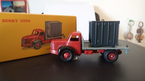 Dinky toys berliet - dinky, platform