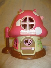 Ancienne MAISON CHAMPIGNON HELLO KITTY SANRIO BLUE BOX 2009 pour Figurines