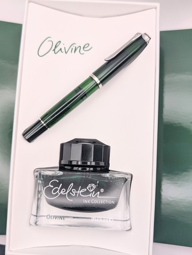Pelikan m205 olivine fountain - pelikan,