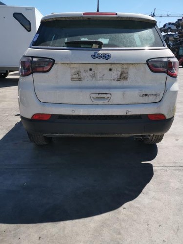 Pare choc arriere jeep - arriere,