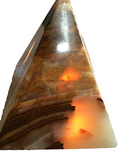 LAMPE PYRAMIDALE en ONYX