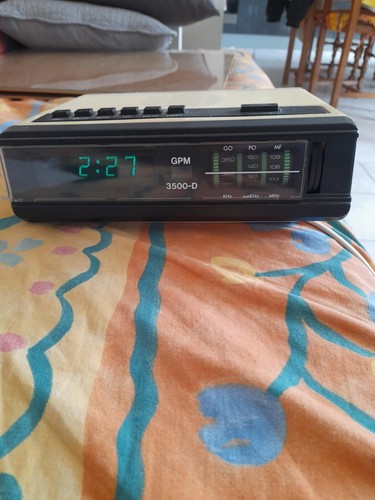 Ancien radio réveil - gpm, 3500