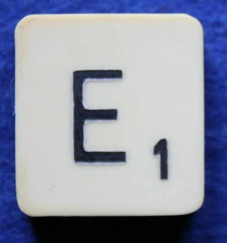 Lettre pour jeu - e, scrabble