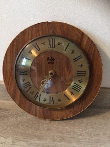 Ancienne horloge murale - ancienne,