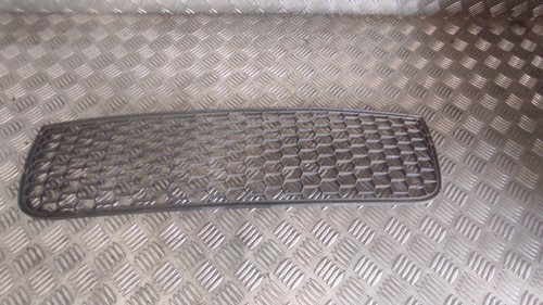 Grille inférieur pare choc