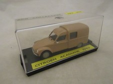 VOITURE 1/43 CITROEN 2CV ACADIANE 1982 - HACHETTE N°102 (vendeur pro)