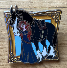 PIN'S PIN DISNEY DISNEYLAND PARIS DLP MERIDA REBELLE BRAVE 2011 AVEC CHEVAL