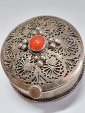 BOÎTE  RONDE PILULIER  ARGENT MASSIF CORAIL  PEUT ÊTRE CUSTODE CISELÉE 35,10 GR