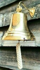 Cloche murale en laiton