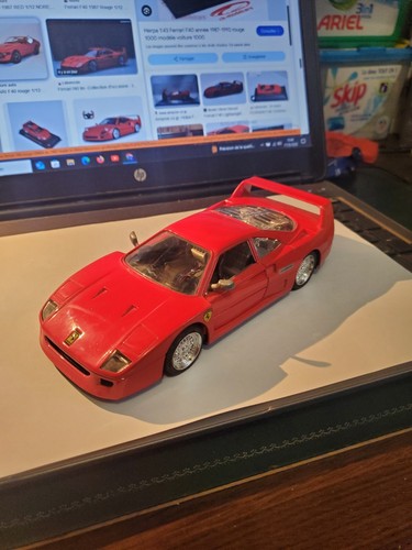 Miniature ferrari f - miniature, 1/18